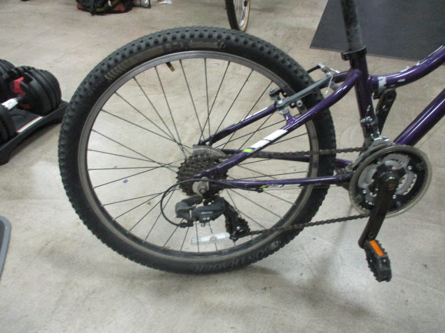 Load image into Gallery viewer, Used Trek Precaliber 24&quot; 21 Speed Mountain Bike
