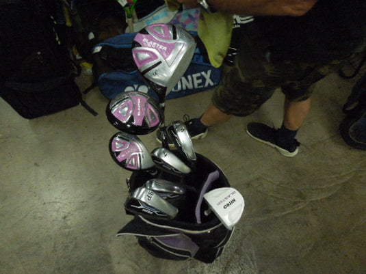 Used Top Flite Nitro Blaster Ladies 8pc Right Hand Golf Set and Bag