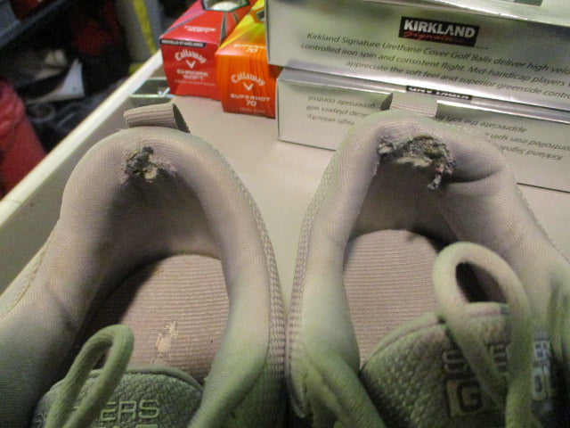 Load image into Gallery viewer, Used Skechers Ultra Go Size 10 Golf Shoes
