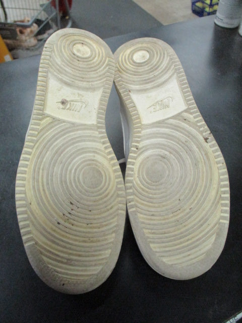 Load image into Gallery viewer, Used Nike Court Vision Low in White Size 11
