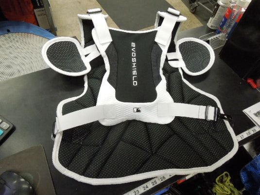 Like New EvoShield Pro-SRZ 2.0 Catchers Chest Protector with Cardio Guard