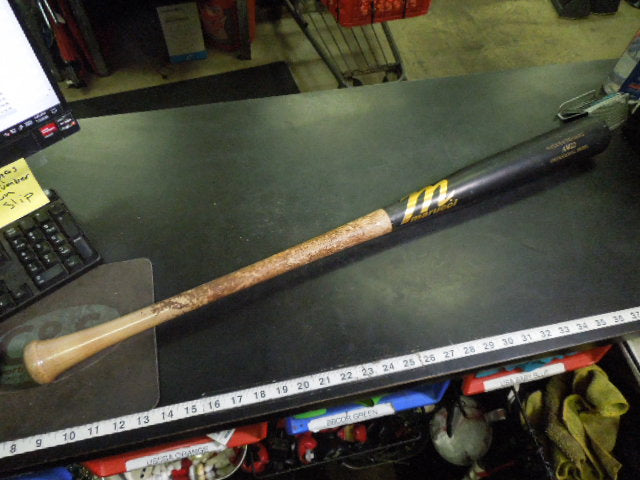 Load image into Gallery viewer, Used Marucci AM22 Handcrafted Pro Model Wood Bat 33 in 30 oz -3
