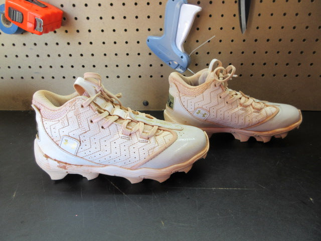 Load image into Gallery viewer, Used Under Armour Baseball Cleats - Size Youth 3

