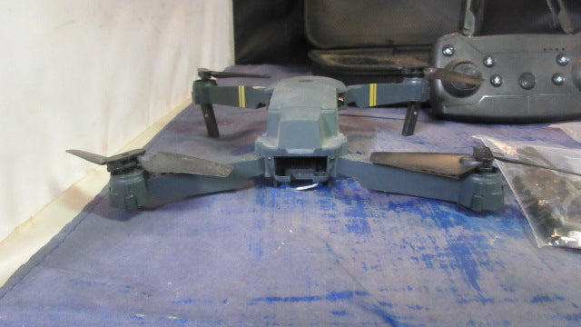Load image into Gallery viewer, Used Quadcopter Drone w/ Camera
