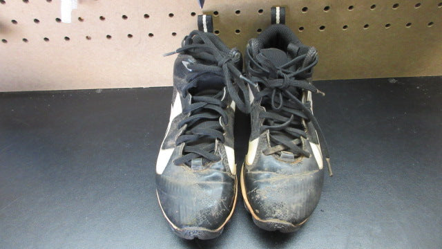 Load image into Gallery viewer, Used Under Armour Football Cleats - Size Youth 1
