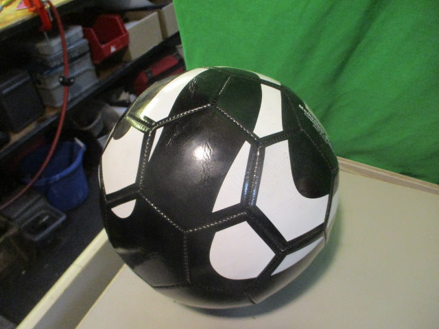 Load image into Gallery viewer, Used Momentum Brands Speed Size 5 Soccer Ball
