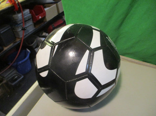 Used Momentum Brands Speed Size 5 Soccer Ball