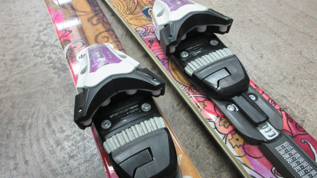 Load image into Gallery viewer, Used Fischer Koa 78 RF Skis w/ V9 RF Bindings - Women's 2012- 161cm
