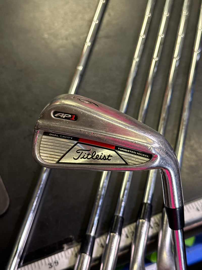 Load image into Gallery viewer, Used Titleist AP1 Dual Cavity Tungsten Nickel Core 6pc Right Hand Iron Set
