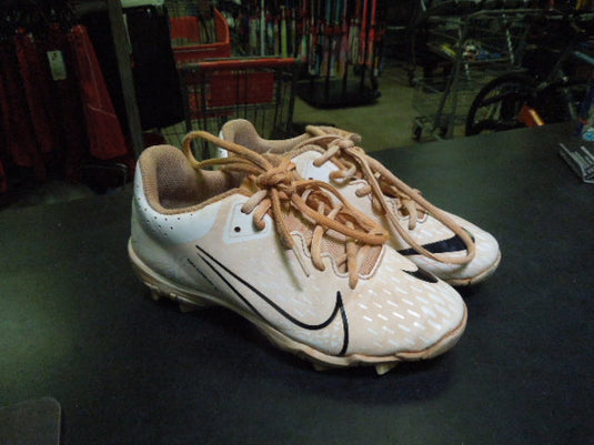 Used Nike Hyperdiamond 4 Softball Cleats in White Size 4Y