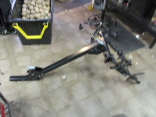 Used Thule 4 Bike Hitch Rack