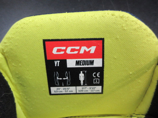 Used CCM 9550 Hockey Breezers - Size Youth Medium