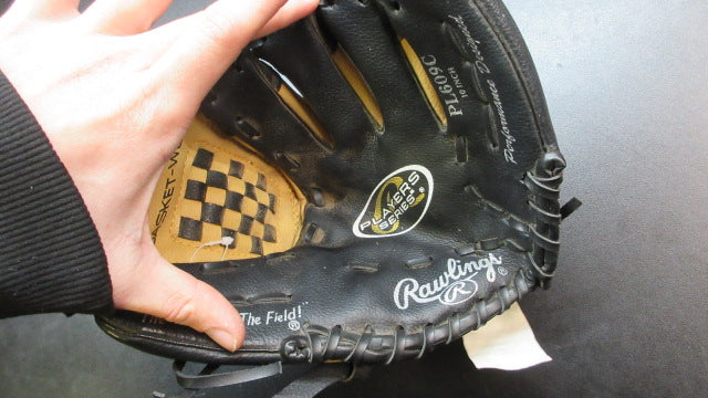 Load image into Gallery viewer, Used Rawlings Players Series 10&quot; Glove - RHT
