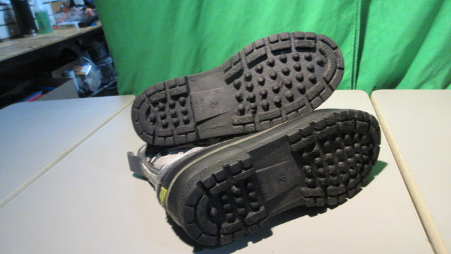 Load image into Gallery viewer, Used Western Chief Youth Snow Boots Size 2
