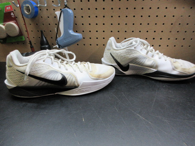 Load image into Gallery viewer, Used Nike Sabrina 2 TB Sneakers - Size 11.5
