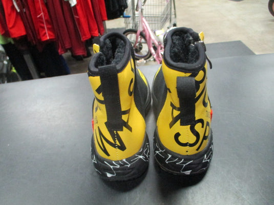 Used Bigwasp Winter Boots Size 2