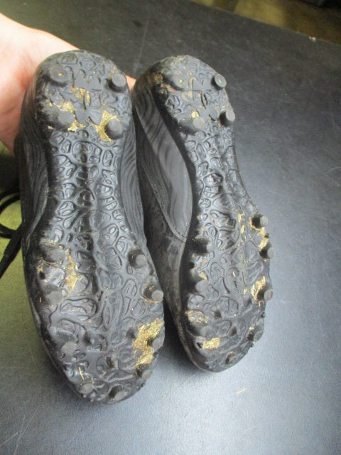 Load image into Gallery viewer, Used Under Armour Blur Smoke Football Cleats - Size Youth 1.5
