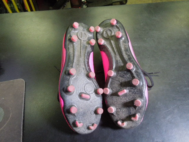 Load image into Gallery viewer, Used Nike Mecurial Girls Soccer Cleat Size 4.5Y
