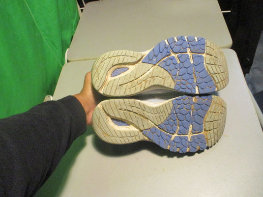 Used New Balance Fresh Foam Size 9.5 Running Shoes