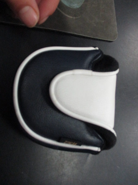 Load image into Gallery viewer, Used PRG The Highlander Putter Head Cover

