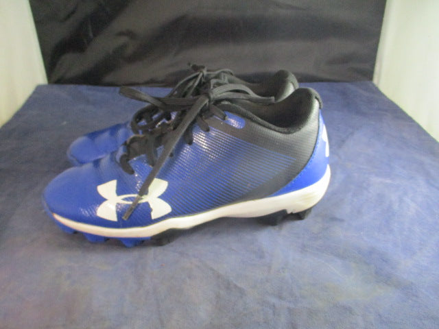 Load image into Gallery viewer, Used Under Armour Leadoff Cleats Youth Size 1 - small wear on ankles
