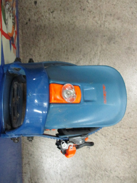 Load image into Gallery viewer, Used Future 16 116CM Snowboard With Elan Bindings
