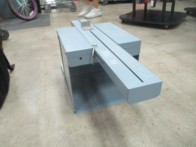 Load image into Gallery viewer, Used Acuflex I Modified Sit &amp; Reach Box
