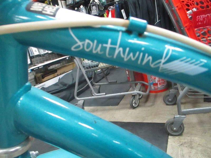Load image into Gallery viewer, Used Huffy SouthWind 26&quot; 7 Speed Cruiser Bike - As Is (Needs Work)
