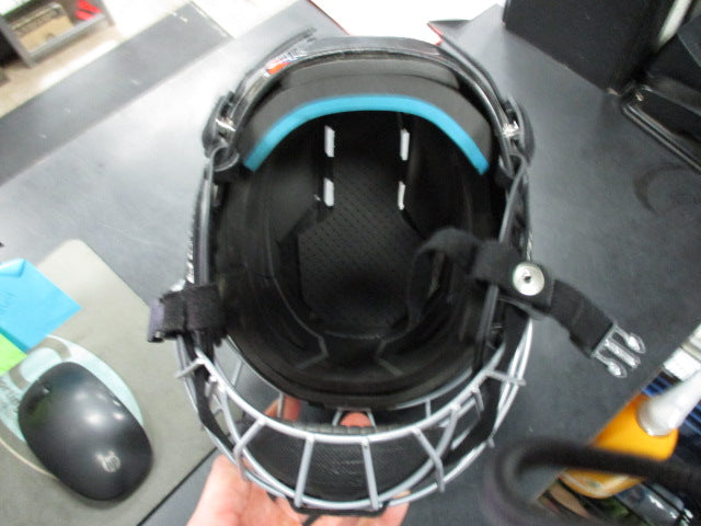 Load image into Gallery viewer, Used Bauer Prodigy Hockey Helmet Size Youth Small
