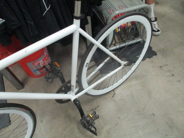 Load image into Gallery viewer, Used Retrospec 1 Speed Fixie Bike
