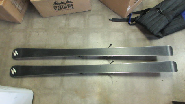 Load image into Gallery viewer, Used Magnum Blizzard Max 8.1 TI 172cm Skis
