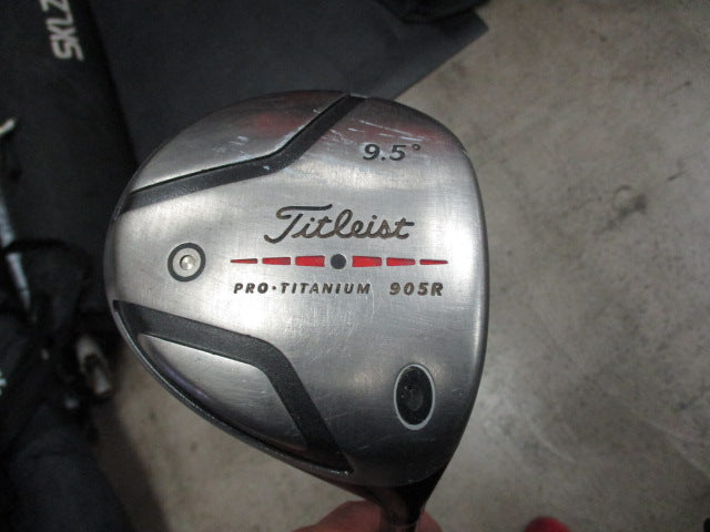 Load image into Gallery viewer, Used Titleist Pro- Titanium 950R 9.5 Deg Driver- RH

