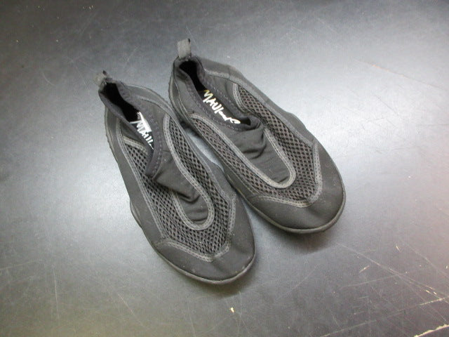 Load image into Gallery viewer, Used Maui &amp; Sons Water Shoes - Size 1
