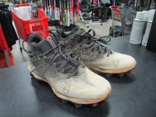 Used Under Armour Spotlight Franchise 2.0 Youth Cleats Size 4Y