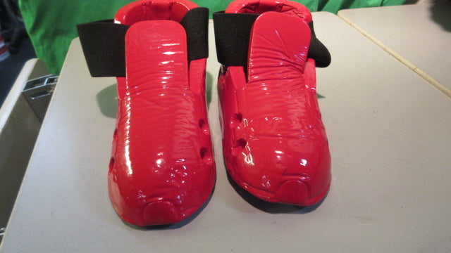 Load image into Gallery viewer, Used Champion Youth Small Martial Arts Taekwondo Sparring Foot Protectors
