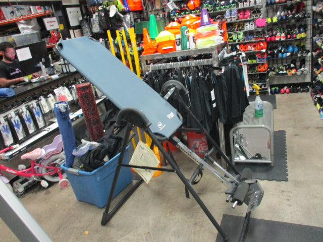 Load image into Gallery viewer, Used Teeter Relax the back F9000 Inversion Table
