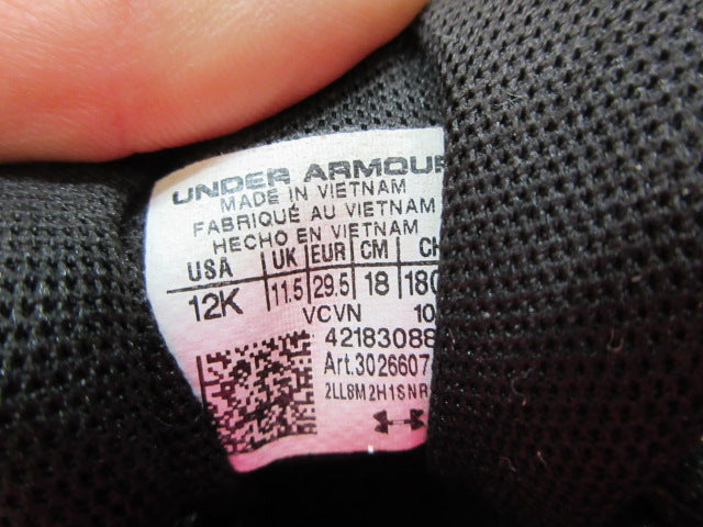 Load image into Gallery viewer, Used Under Armour Glyde 2.0 Softball Cleats - Size 12k

