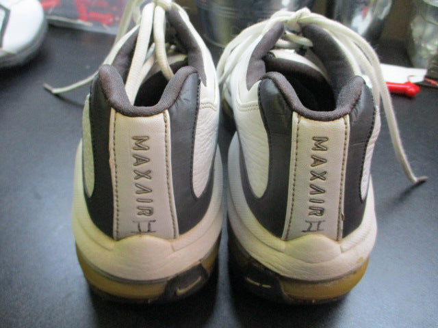 Load image into Gallery viewer, Used Nike Golf Shoes Size 8.5W
