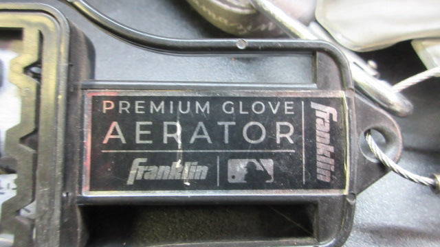 Load image into Gallery viewer, Used Franklin Premium Glove Aerator
