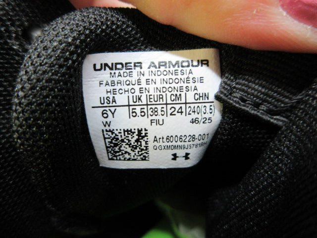Load image into Gallery viewer, Used Under Armour Spotlight Hammer RM Football Cleats - Size Youth 6
