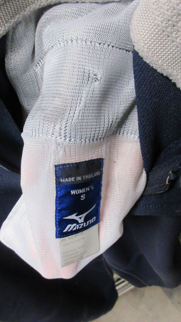 Load image into Gallery viewer, Used Mizuno Elastic Bottom Softball Pants Adult Size Navy - wear

