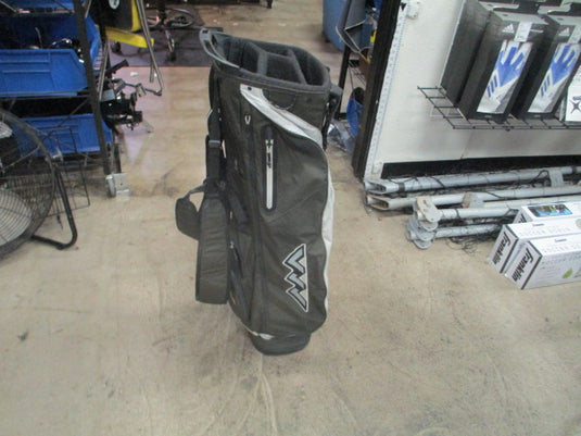 Used Desert Mountain Golf Bag (LEGS BROKEN)