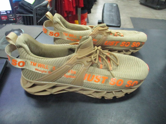 Load image into Gallery viewer, Used Just So So Running Shoes Size EU 47
