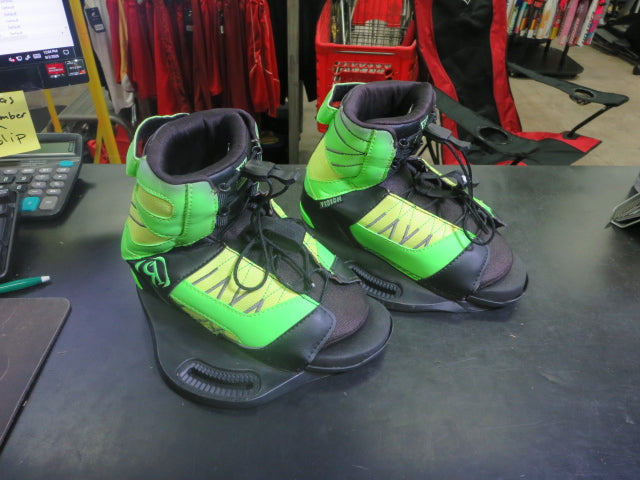 Load image into Gallery viewer, Used Ronix Vision Wakeboarding Boots + Bindings Size K2/6
