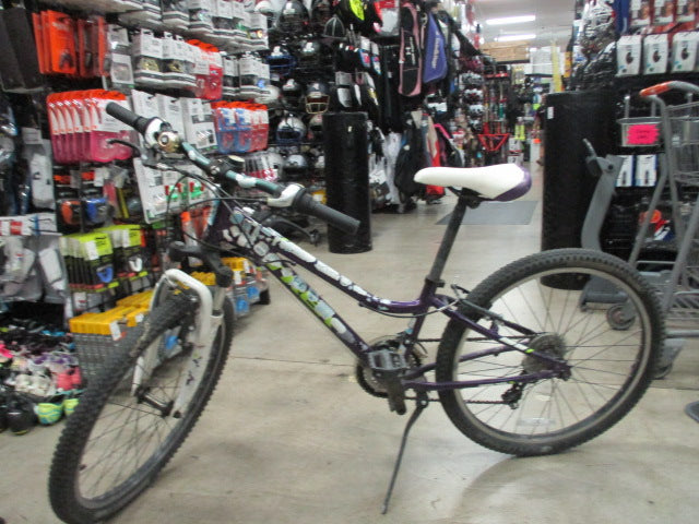 Load image into Gallery viewer, Used Trek Precaliber 24&quot; 21 Speed Mountain Bike
