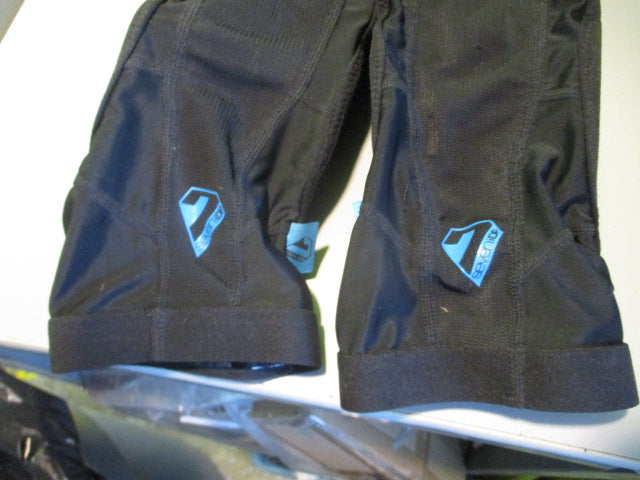 Load image into Gallery viewer, Used SeveniDP Bicycle Knee/Shin Pads Size Large
