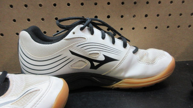 Load image into Gallery viewer, Used Mizuno Cyclone Speed 3 Volleyball Shoes - Size 8
