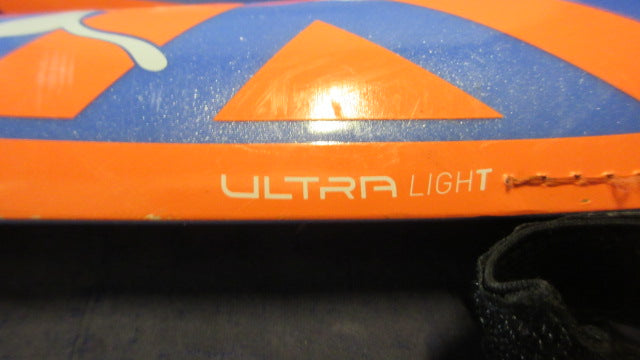 Load image into Gallery viewer, Used Puma Ultra Light Shin Guards Size Youth
