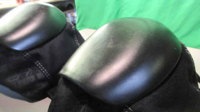 Load image into Gallery viewer, Used 187 Killer Pads Adult XL Skate Knee Pads
