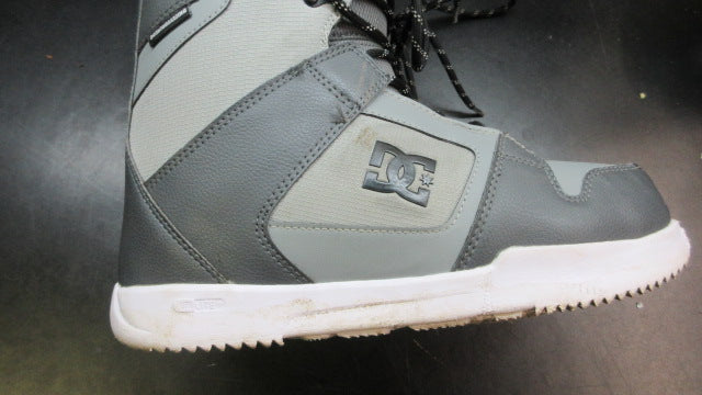 Load image into Gallery viewer, Used DC Faze 2022 Snowboarding Boots - Size 9.5
